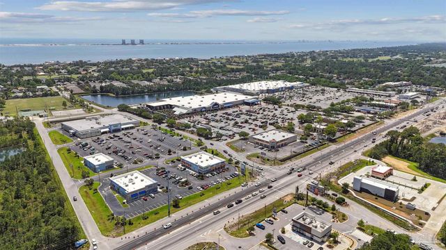 1328 Tiger Ln, Gulf Breeze, FL 32563