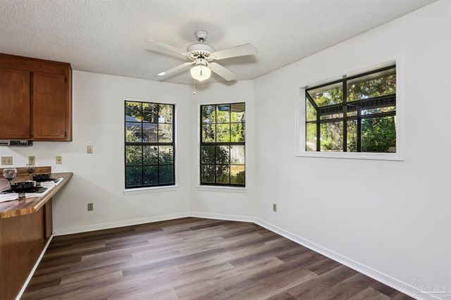 1328 Tiger Ln, Gulf Breeze, FL 32563