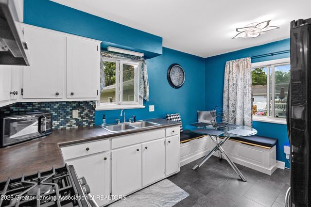 2290 Park Lane, Holt, MI 48842