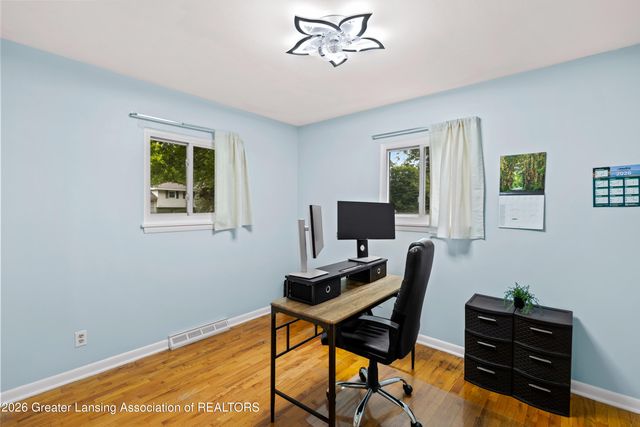 2290 Park Lane, Holt, MI 48842