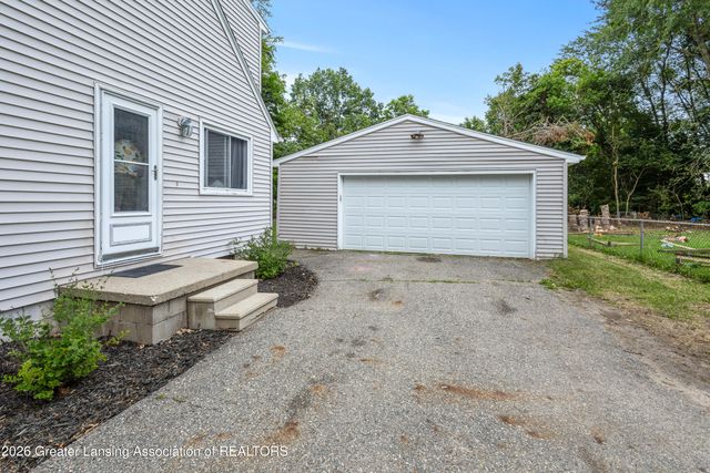 2290 Park Lane, Holt, MI 48842