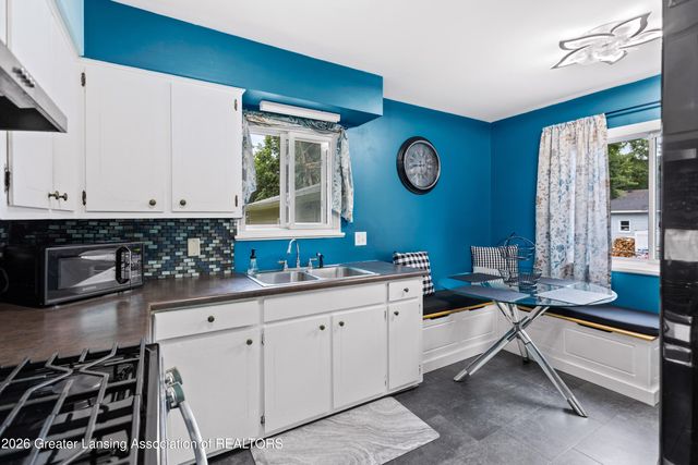 2290 Park Lane, Holt, MI 48842