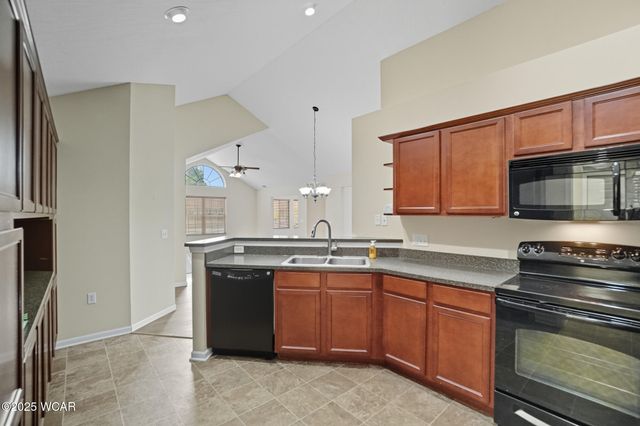 2852 Riverwalk Boulevard, Lima, OH 45806