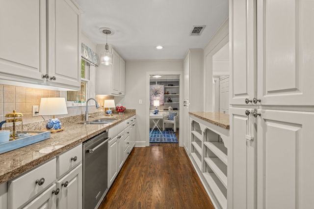 4058 Modlin Avenue, Fort Worth, TX 76107