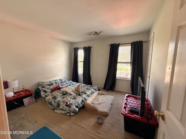 40 Newport Drive, Manalapan, NJ 07726