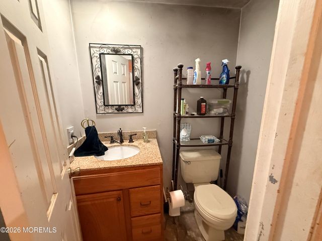 40 Newport Drive, Manalapan, NJ 07726