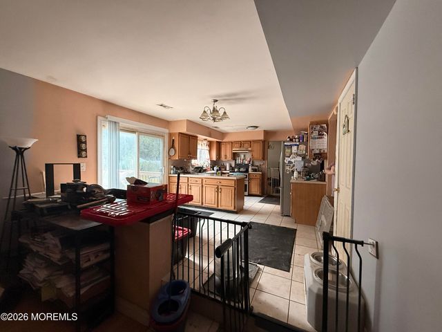 40 Newport Drive, Manalapan, NJ 07726