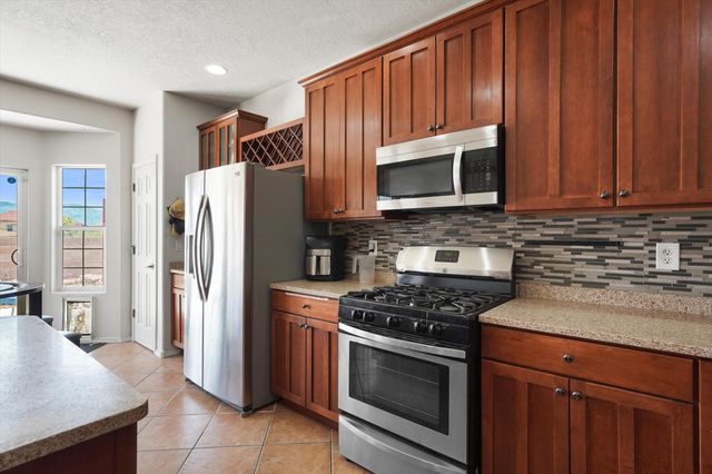 5524 Gladstone Drive NE, Rio Rancho, NM 87144