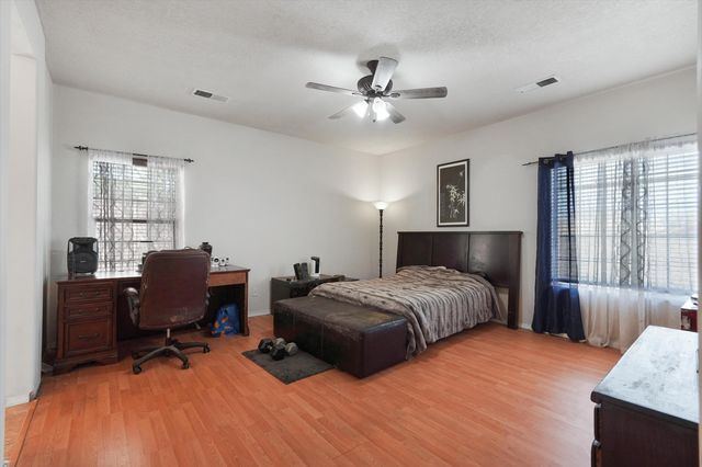 5524 Gladstone Drive NE, Rio Rancho, NM 87144