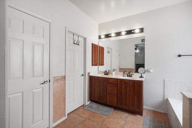 5524 Gladstone Drive NE, Rio Rancho, NM 87144