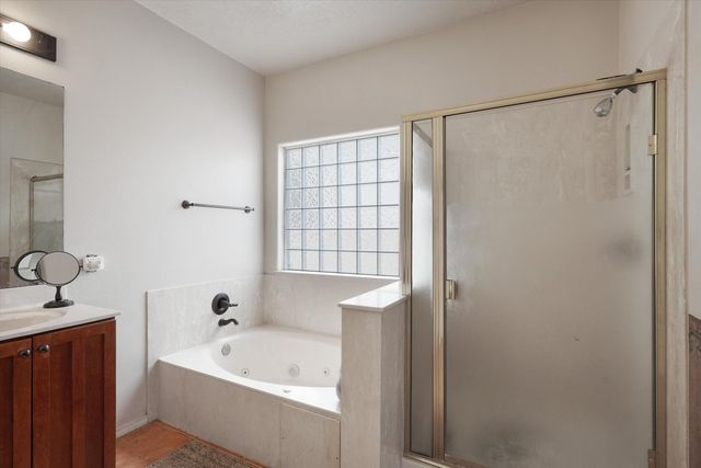 5524 Gladstone Drive NE, Rio Rancho, NM 87144