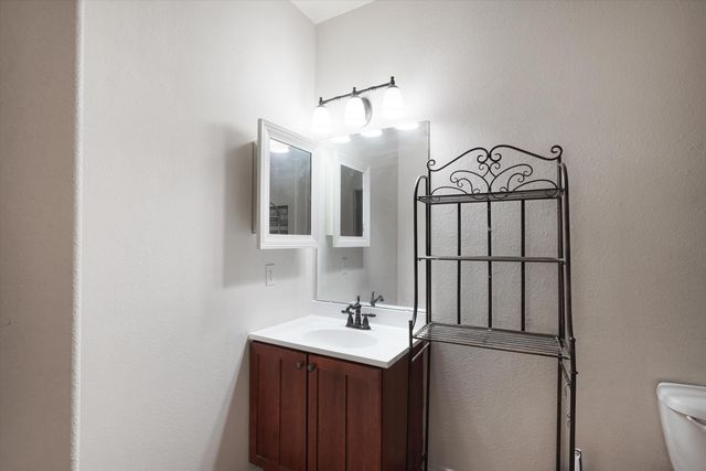 5524 Gladstone Drive NE, Rio Rancho, NM 87144