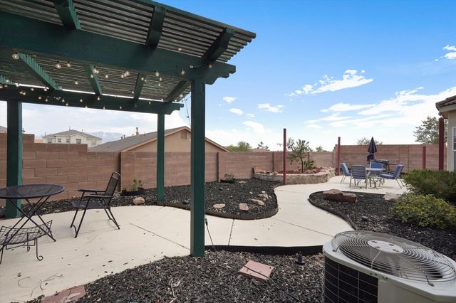 5524 Gladstone Drive NE, Rio Rancho, NM 87144