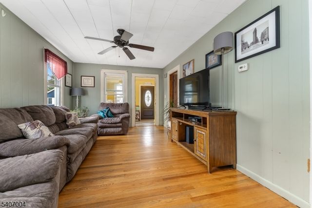 219 Gertrude Ter, Dunellen Boro, NJ 08812