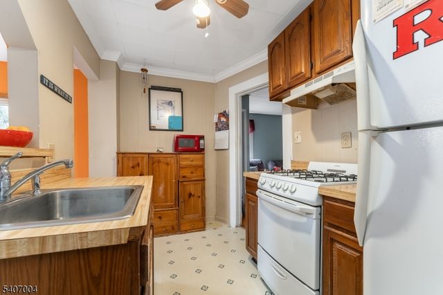 219 Gertrude Ter, Dunellen Boro, NJ 08812