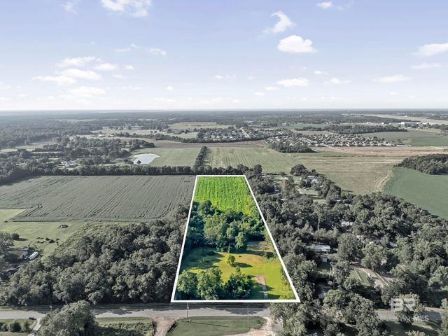 9590 County Road 34, Fairhope, AL 36526