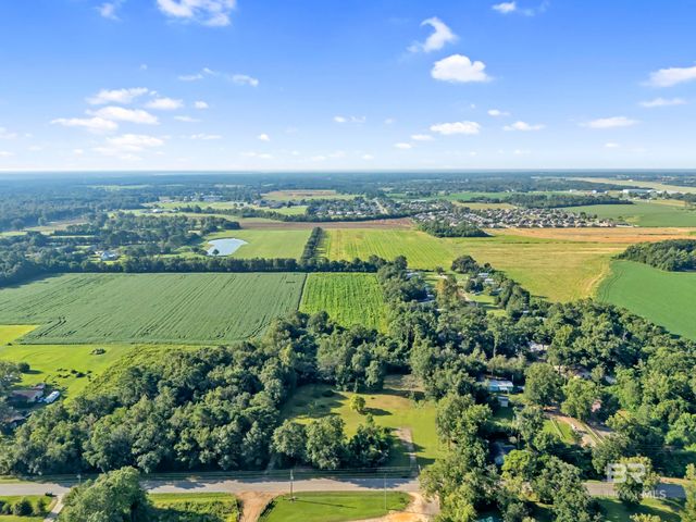 9590 County Road 34, Fairhope, AL 36526