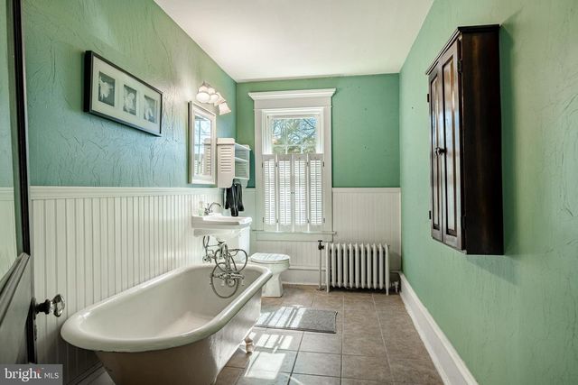 2203 PHILADELPHIA PIKE, Claymont, DE 19703