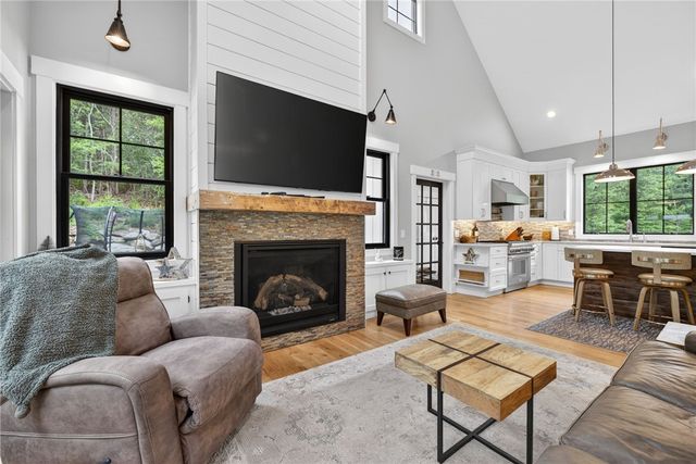 1425 Maple Valley Road, Coventry, RI 02816