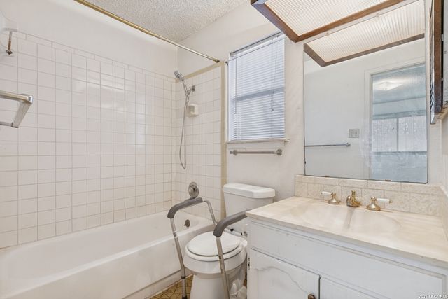 2315 Fairhill, San Antonio, TX 78228