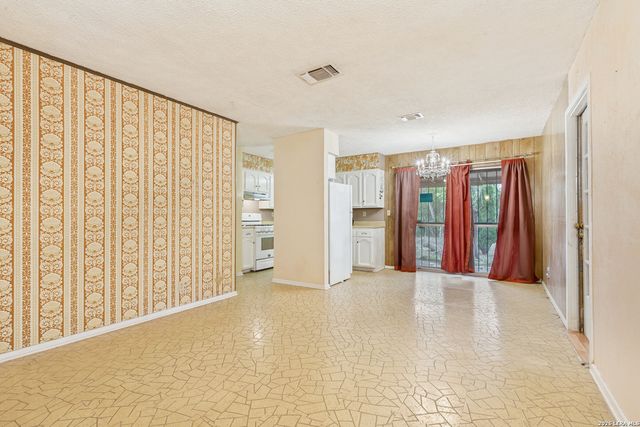 2315 Fairhill, San Antonio, TX 78228