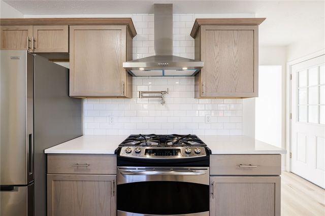 295 Straub Road, Greece, NY 14626