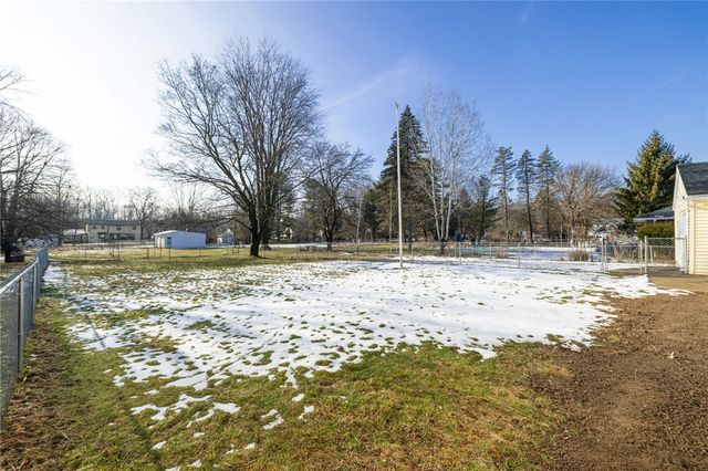 295 Straub Road, Greece, NY 14626