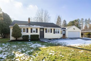 295 Straub Road, Greece, NY 14626