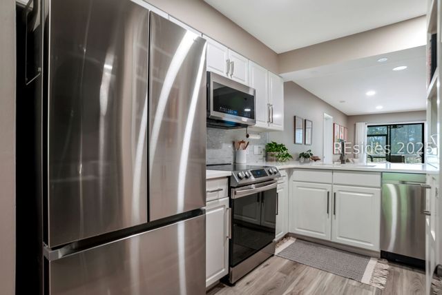 50 Yacht Cove Dr Apt 214, Hilton Head Island, SC 29928