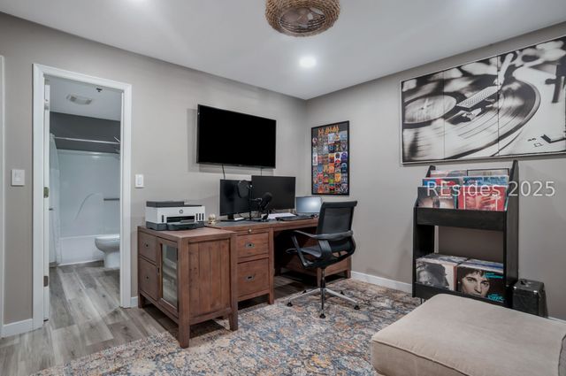 50 Yacht Cove Dr Apt 214, Hilton Head Island, SC 29928