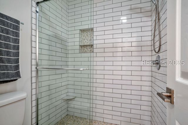 50 Yacht Cove Dr Apt 214, Hilton Head Island, SC 29928