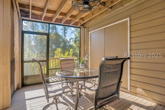 50 Yacht Cove Dr Apt 214, Hilton Head Island, SC 29928