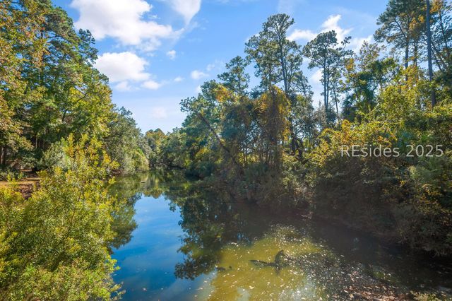 50 Yacht Cove Dr Apt 214, Hilton Head Island, SC 29928