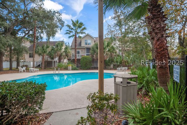 50 Yacht Cove Dr Apt 214, Hilton Head Island, SC 29928