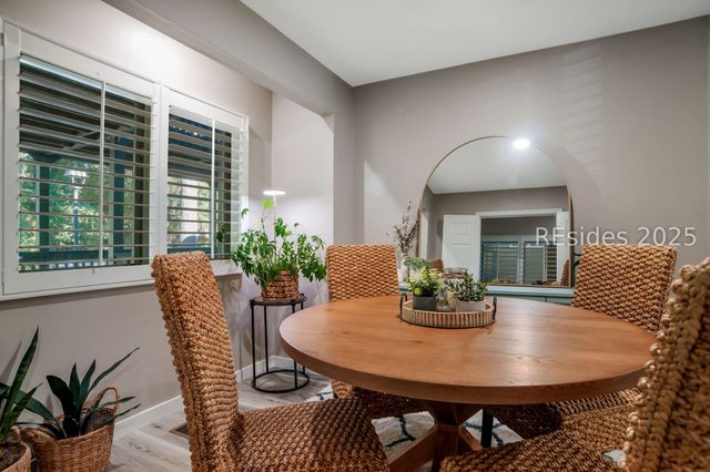 50 Yacht Cove Dr Apt 214, Hilton Head Island, SC 29928