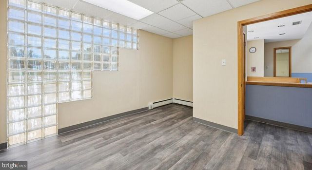 511-513 W CHESTER PIKE, Havertown, PA 19083