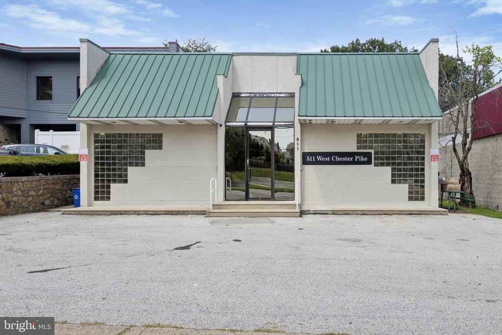 511-513 W CHESTER PIKE, Havertown, PA 19083