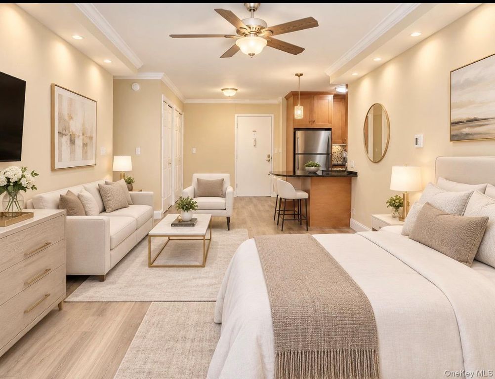 27110 Grand Central Parkway 30C, Floral Park, NY 11005 — photo 2