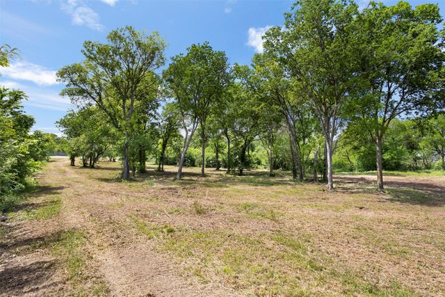 8471 Southern Shore Court, Kemp, TX 75143