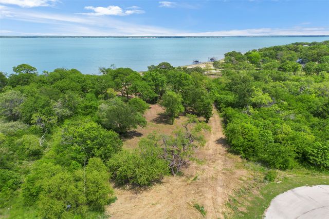 8471 Southern Shore Court, Kemp, TX 75143