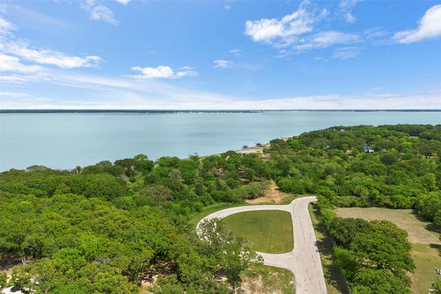8471 Southern Shore Court, Kemp, TX 75143