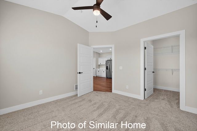 446 N 2ND Avenue, Eldridge, IA 52748