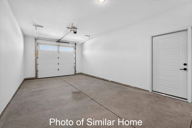 446 N 2ND Avenue, Eldridge, IA 52748