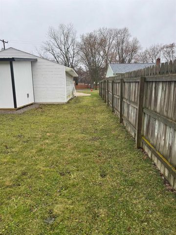 2028 Auburn Street, Holt, MI 48842