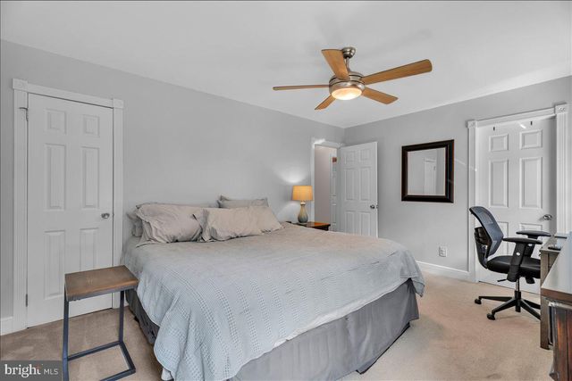 18 MANSFIELD DR, Sewell, NJ 08080