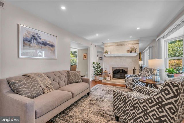 18 MANSFIELD DR, Sewell, NJ 08080