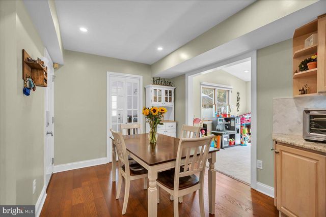 18 MANSFIELD DR, Sewell, NJ 08080