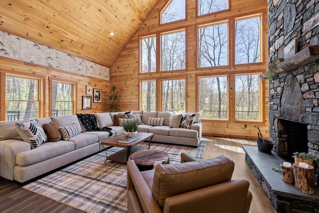 8 Barrett Rd, North Brookfield, MA 01535