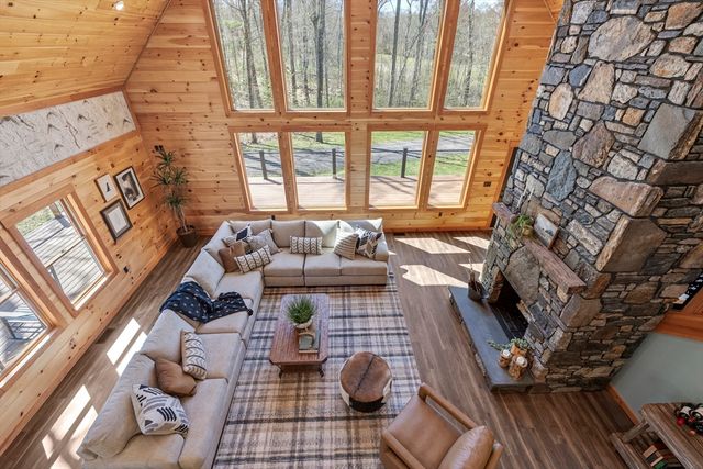 8 Barrett Rd, North Brookfield, MA 01535