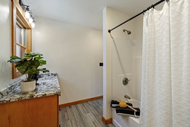 8 Barrett Rd, North Brookfield, MA 01535